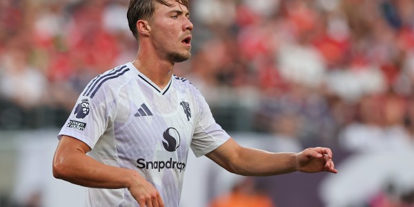 记者：那不勒斯了解霍伊伦转会交易条件，可能几小时内正式报价