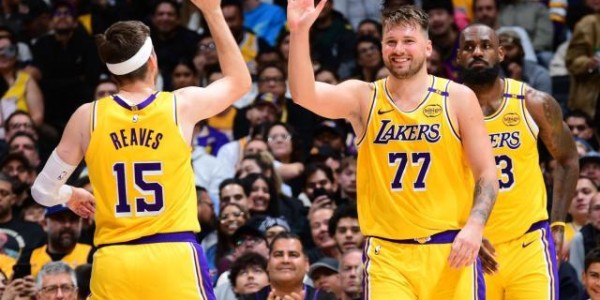 40岁詹皇逆生长！疯狂二月场均29+10+7：卢卡解放他